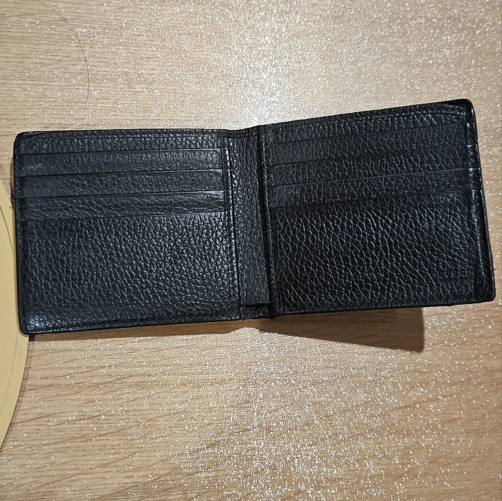 Gucci Wallet - Picture 2 of 6